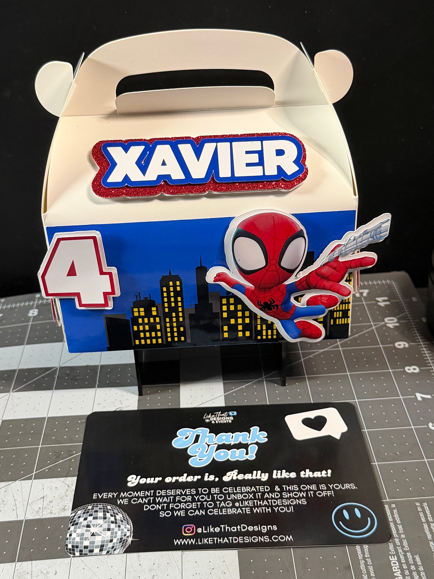3-D Party Box