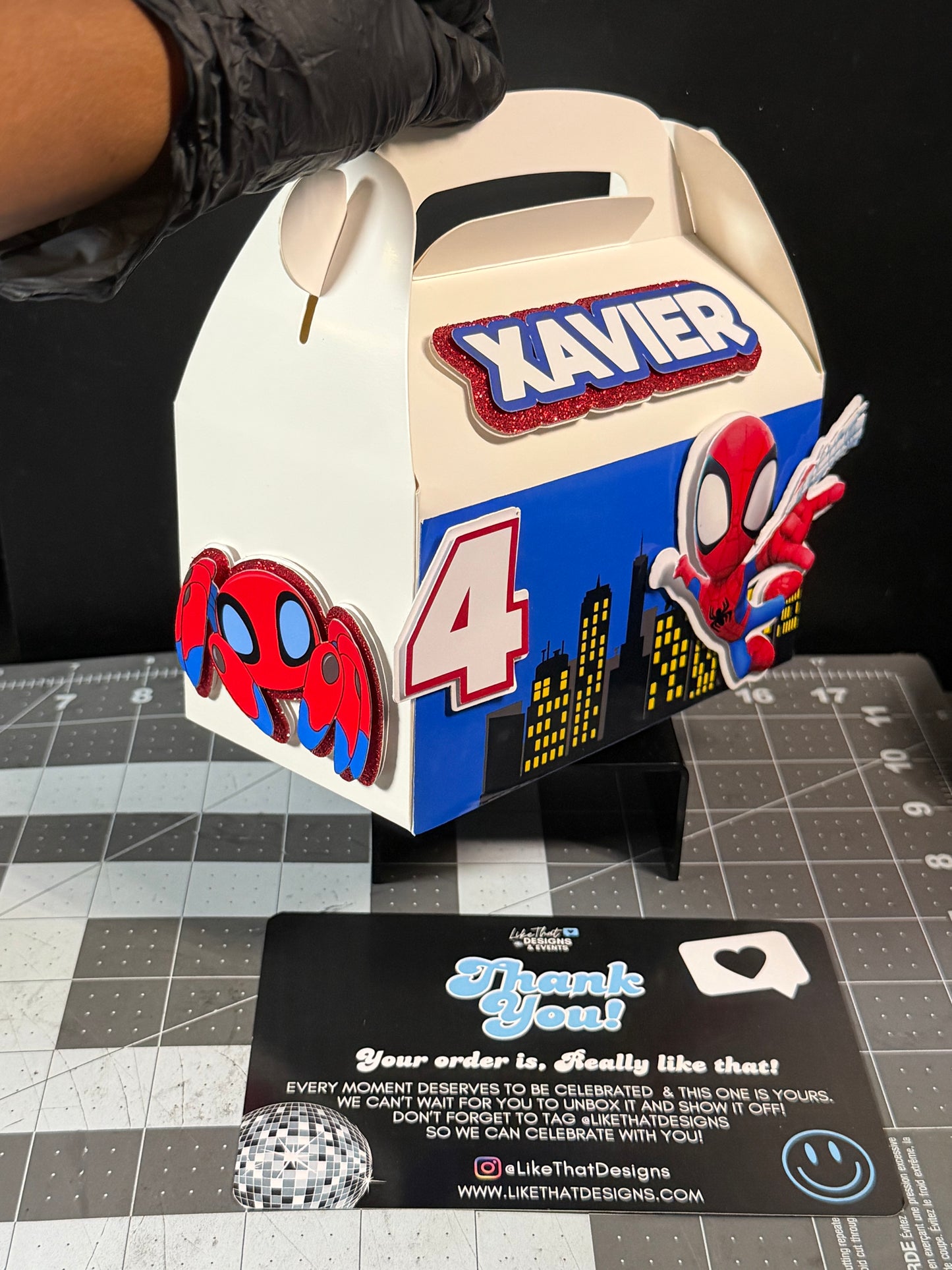 3-D Party Box