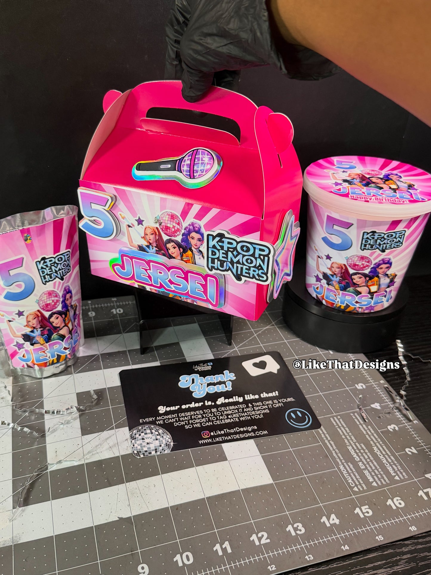 3-D Party Box